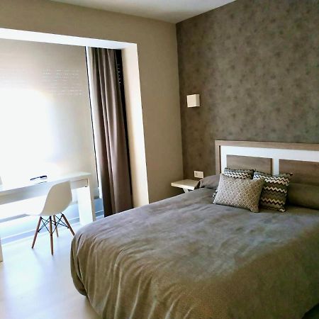 Mora Hotel Los Conejos מראה חיצוני תמונה